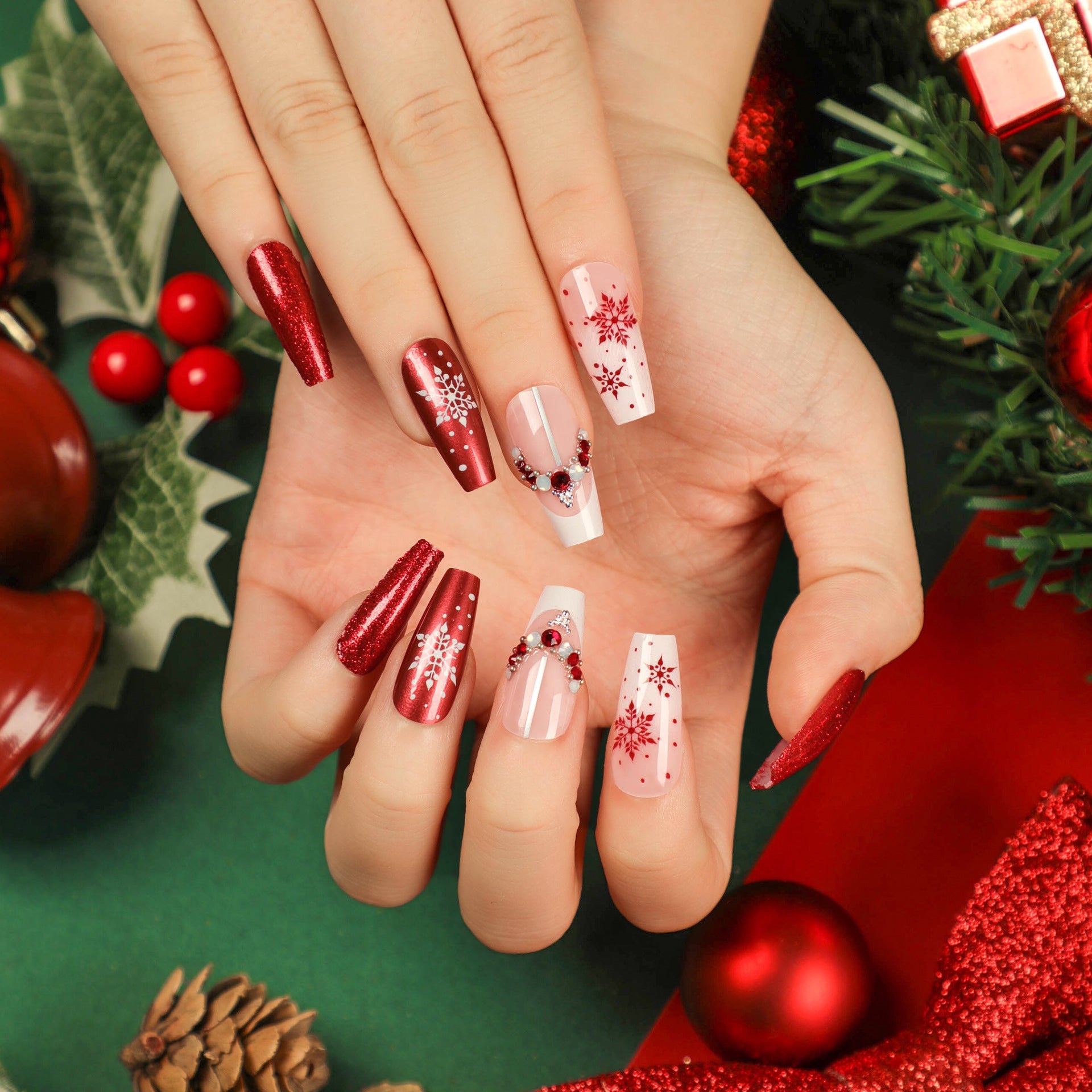 festive-explosion-christmas-snowflake-fake-nail-patch-removable-wearable-nail-finished-nail-art