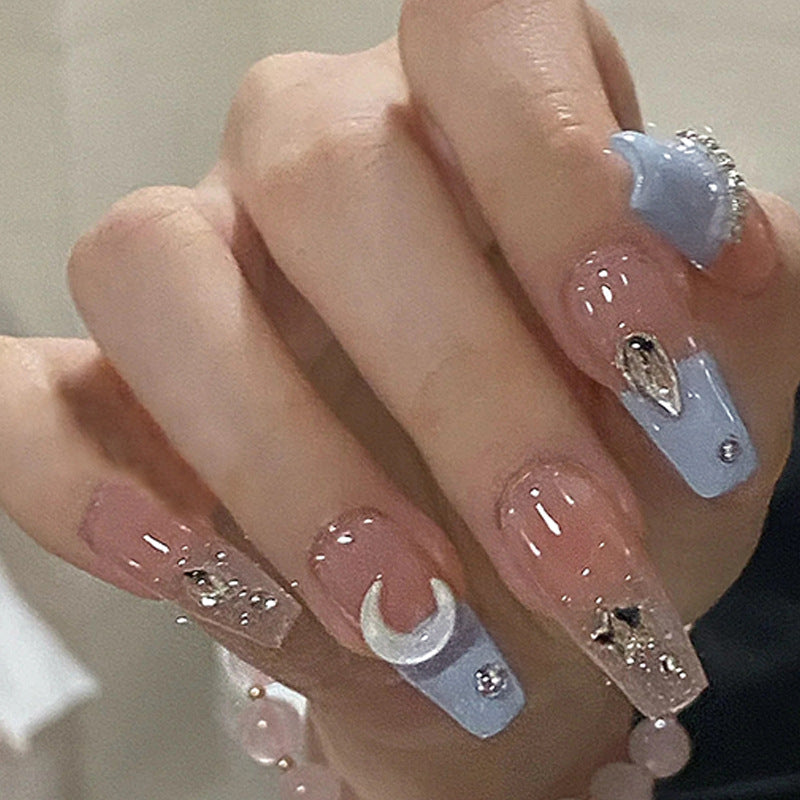 sea-salt-macaron-clear-diamond-model-wearing-nail-long-fake-nail-star-moon-nail-piece-nail