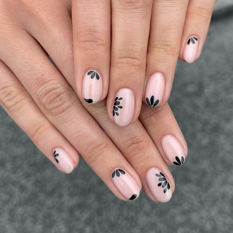 small-short-oval-blazehot-aurora-naked-pink-bottom-black-petal-silhouette-nail-art-niche-light-luxury-fake-nails